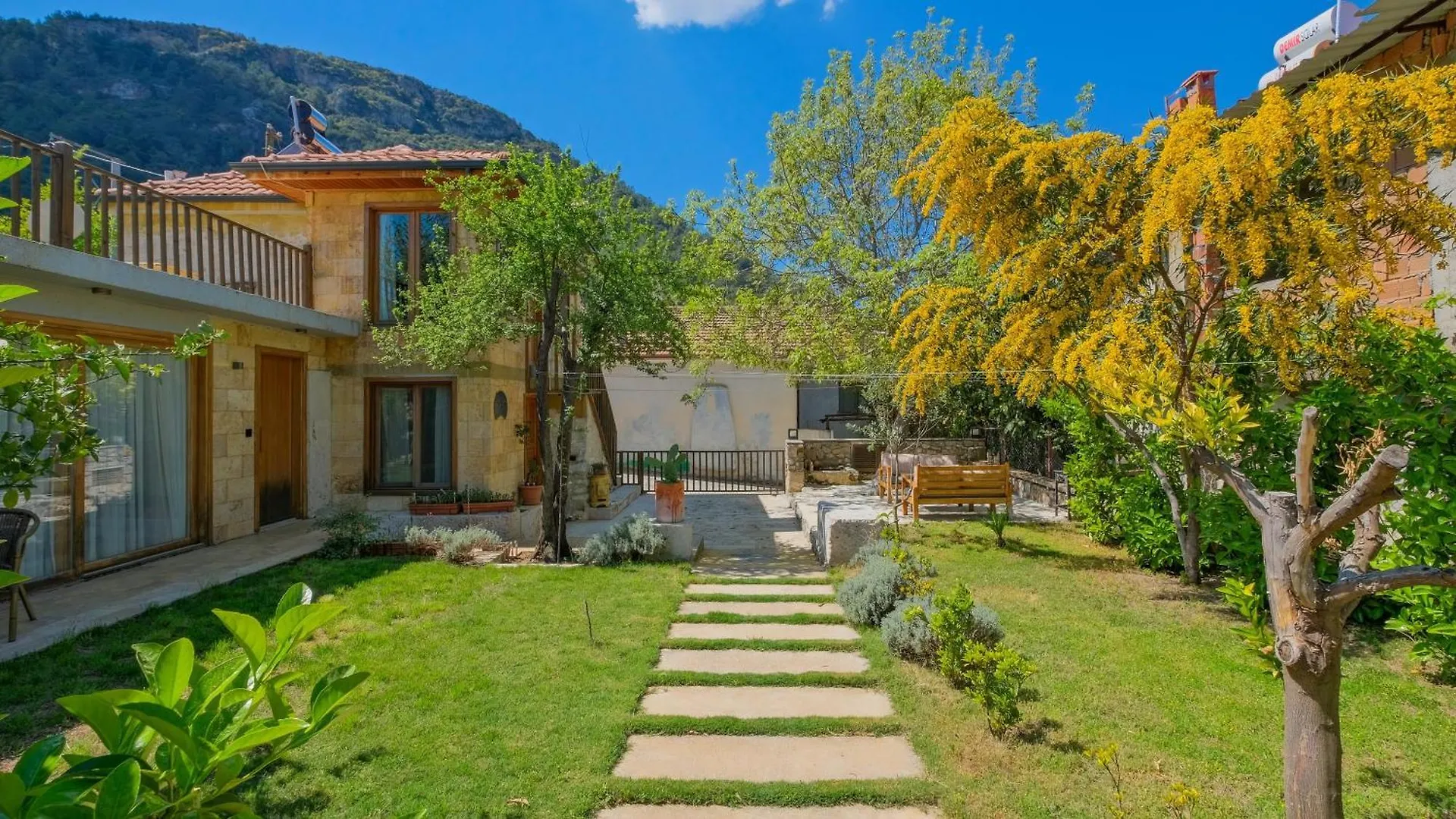 フェティエ Uezuemlue Evleri Bed & Breakfast
